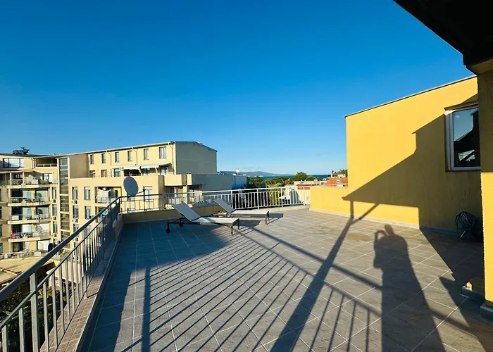 Aqua Blue 38 Penthouse Sunny Apartament